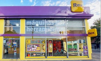 La cadena de pinturerías Rex se reconvirtió en una gran tienda, incorporando nuevos rubros