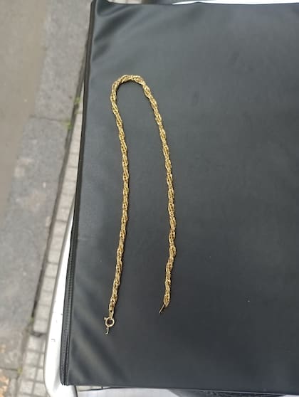 La cadenita de oro robada en Córdoba al 2600 por un adolescente de 16 años que ya fue detenido 71 veces