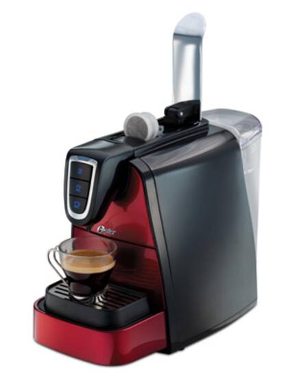 La cafetera Espresso de Oster cuenta con cápsulas de Café Martínez (1929 pesos)