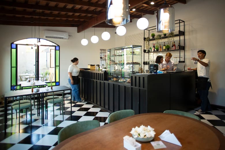 Un café escondido junto a una capilla: la nueva joya de San Antonio de Areco