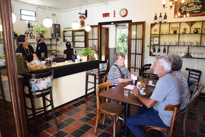 La cafetería funciona en lo que fue el restaurante de la fábrica Gándara.