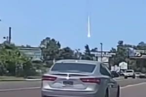 El momento en el que un meteorito de 4.560 millones de años choca contra una vivienda