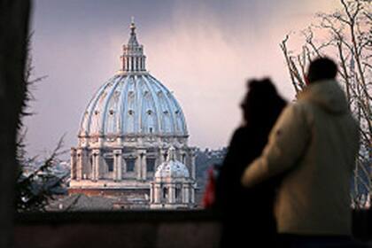 La caída mundial del número de católicos practicantes ha erosionado los ingresos del Vaticano