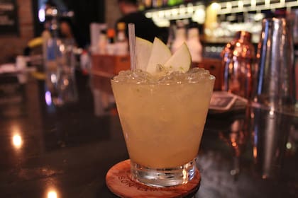 La Caipera de Luzmala es uno de los tragos más pedidos de este speakeasy de Núñez