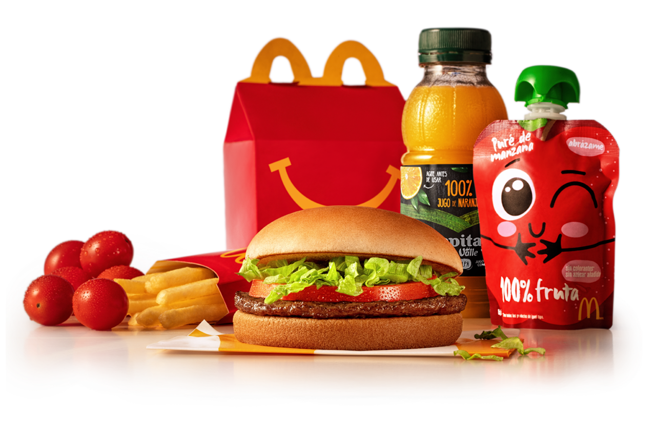 McDonald s modifico su Cajita Feliz para ofrecer un menu infantil mas saludable LA NACION