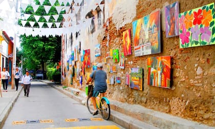 La calle de San Juan en el barrio Getsemaní de Cartagena es uno de los corredores peatonalizados (Foto: Archivo/ EL TIEMPO)