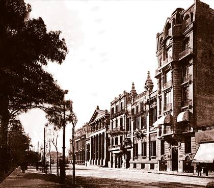 La calle Libertad en 1915. A la derecha, el edificio del actual Conventillo de las Artes.