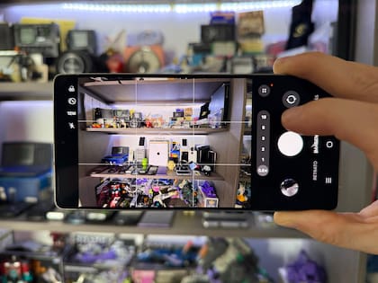 La cámara del Galaxy S25 Ultra es excelente, y ahora está potenciada por las funciones de IA, como eliminar objetos en la imagen
