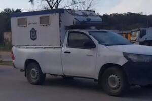 La camioneta policial usada para transportar 420 kilos de cocaína