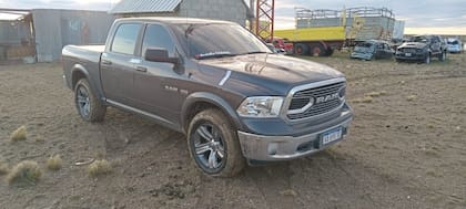 La camioneta RAM de la custodia de Báez, secuestrada al llegar a la provincia.