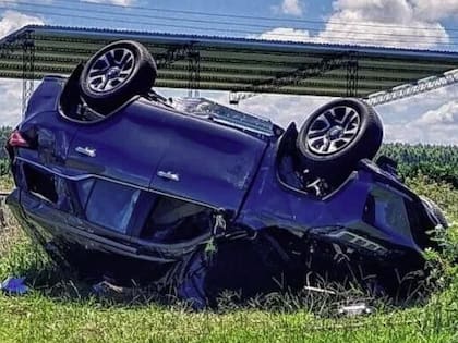 La camioneta volcó a la altura del kilómetro 361 de la ruta 14.