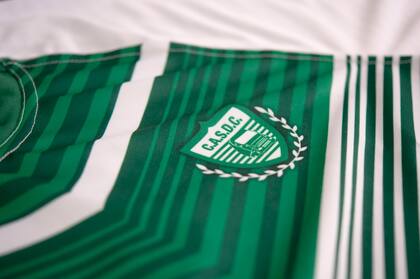 La camiseta de Camioneros Rugby Club; el equipo marcha primero en el torneo interempresarial de la URBA