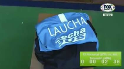 La camiseta de Lucchetti en el vestuario