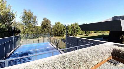 La cancha de tenis del hogar de los Hazard
