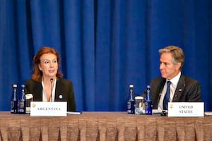 La canciller Diana Mondino, este jueves junto a Antony Blinken en Nueva York