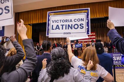 La candidata a gobernadora busca consolidar el apoyo de los migrantes