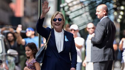 La candidata demócrata, Hillary Clinton, acusada en las redes de tener una doble
