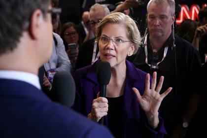 La candidata dialogó con la prensa tras el debate de anoche