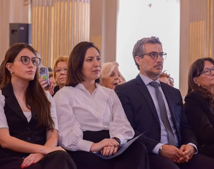 La candidata Jéssica Barreto, en el centro de la foto