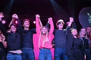 La candidata Lula Levy, acompañada por el senador Martín Lousteau