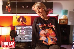 La cantante, arregladora y productora vocal nos abre las puertas de su casa, donde montó su estudio de grabación.