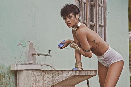 La cantante hizo gala de su salvaje sensualidad en suelo brasileño