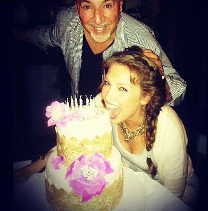 La cantante, junto a su marido, Tommy Mottola