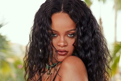 Rihanna, una de las primeras celebridades estadounidenses que colaboró con la lucha contra la pandemia