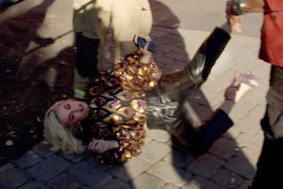 La caída de Katy Perry al salir corriendo por una fuga de gas en American Idol