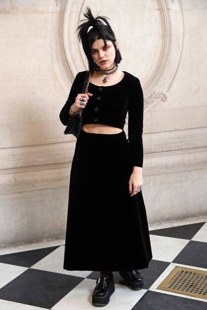 La cantante Soko en el desfile de Dior, primavera verano 2017