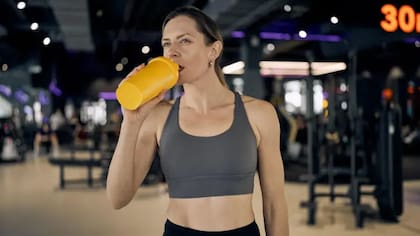 La cantidad de proteína que necesitamos depende de tus niveles de actividad, entre otros factores