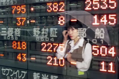 La cantidad media que gastan los fans en actividades relacionadas con sus oshis es de 250.000 yenes (unos US$1.736) anuales