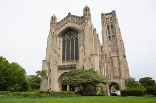 Las 5 iglesias góticas “europeas” que atraen el turismo en Illinois