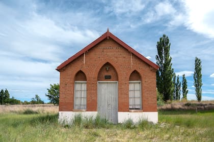 La capilla Glan Alaw está en medio del campo