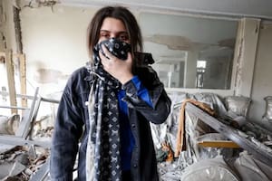 Cómo afrontan la guerra los jóvenes en Irán: "Pese a la amenaza de los misiles, tratamos de seguir con nuestra vida"