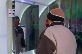 Coronavirus.¿Por qué hay una cápsula de ozono en la peatonal céntrica cordobesa?