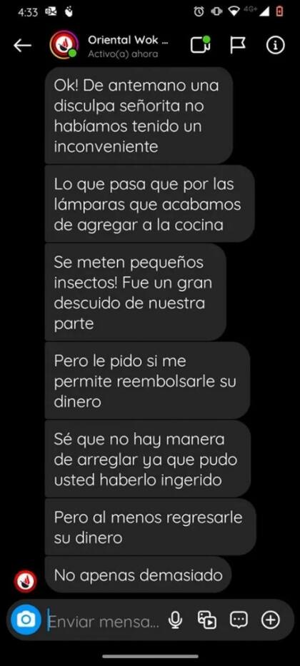 La captura de la conversación entre la mujer y el restaurante