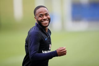 Polémica en Inglaterra: Raheem Sterling dijo por qué se tatuó un rifle de asalto