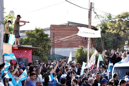 La caravana de Axel Kicillof en La Matanza