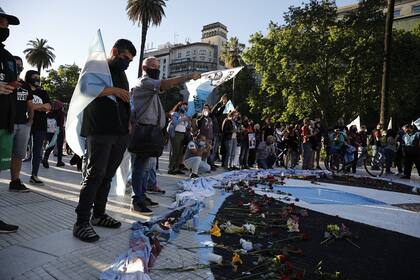 Ofrendas florales por los 10 años de la muerte de Néstor Kirchner