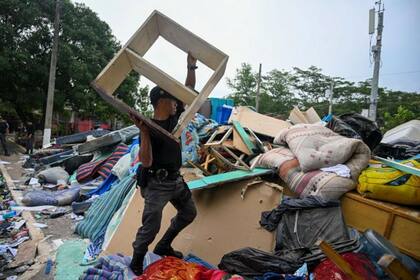 La cárcel será completamente desmontada y reconstruida, según el ministro de Gobierno.