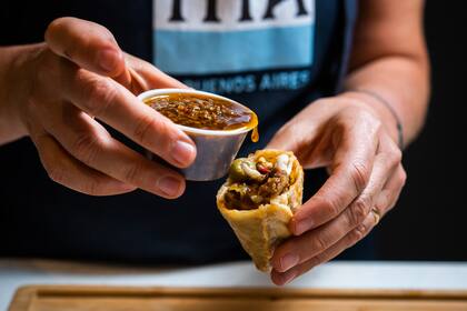 La carne que usan para la elaboración es de un proveedor argentino y el resto de los productos los consiguen en España.