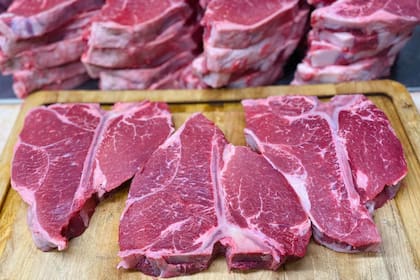 La Carnicería Los Amigos se distingue por ofrecer cortes de carne mexicanos tradicionales, algo que distingue a esta empresa familiar