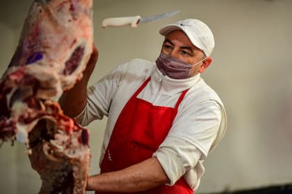 La carnicería va a tener la posibilidad de descontar el 5% de la factura de compra al frigorífico del impuesto a las Ganancias y Bienes Personales para utilizarlo como crédito fiscal