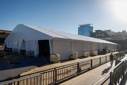 La carpa en la pista central será el escenario del acto de apertura
.