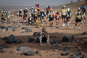 Maratón de las Arenas: una carrera de pies sangrantes y agotamiento extremo