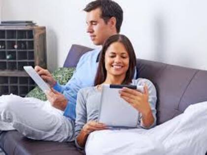 La carrera profesional también aparece como un objetivo que se antepone a la maternidad o paternidad