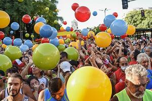La carrera San Silvestre reúne a apasionados del running que se juntan el último día del año en el obelisco y otros lugares del mundo