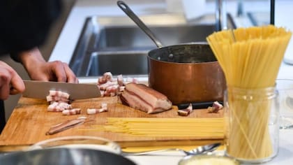 La carrilla de cerdo es lo que le da el toque especial a este emblemático plato