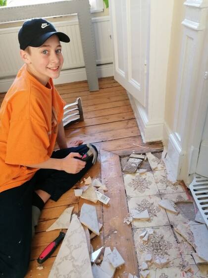 La carta estaba escondida debajo de una baldosa